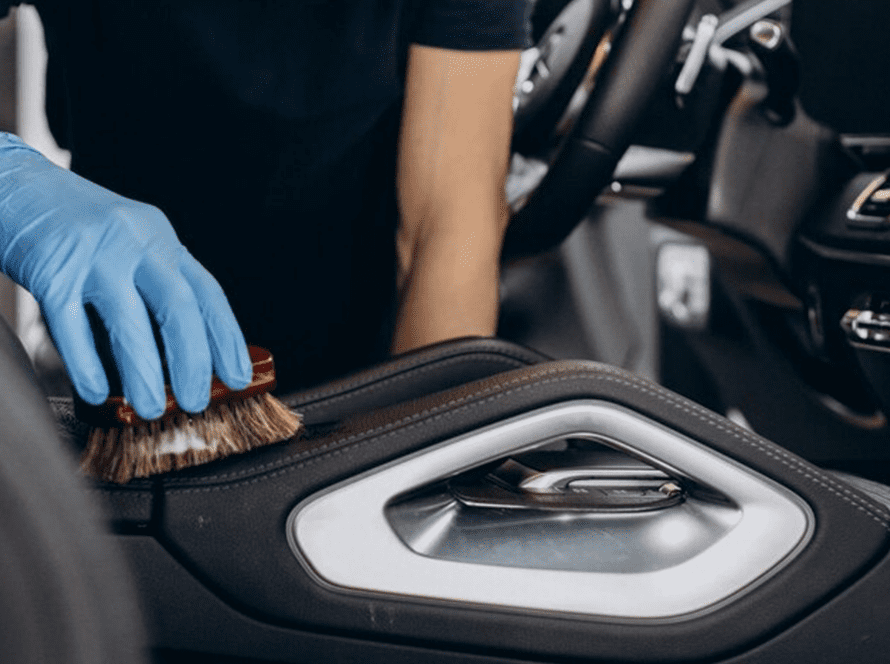 Pressing, détachage intérieur